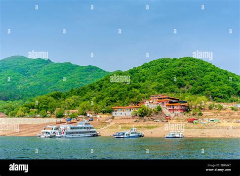  The Songhua Lake Scenic Area: Breathtaking Beauty and Thrilling Adventures Await!