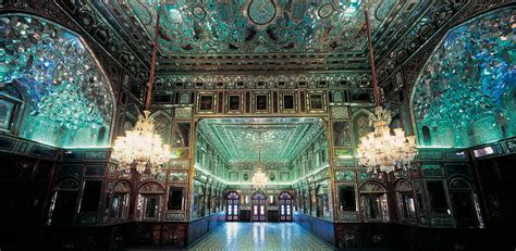 Golestan Palace! A Jewel of Qajar Architecture and a Window into Iran's Royal Past