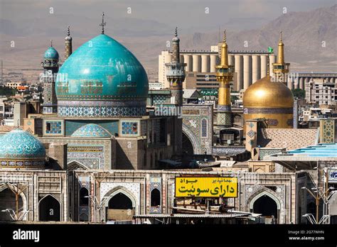 Haram-e Imam Reza: A Sparkling Oasis of Spirituality and Architectural Grandeur!