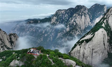 Huashan Stone Buddha, Majestic Ancient Wonder Awaits Exploration in Baishan City!