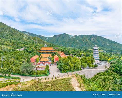 Longquan Temple: An Ancient Haven for History and Spiritual Tranquility!