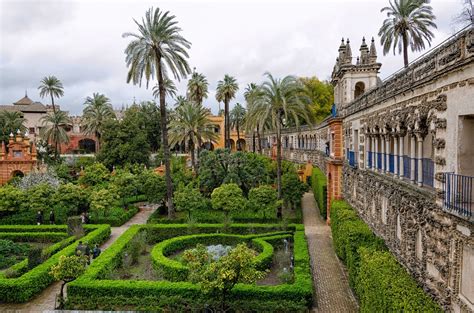 The Alcázar of Seville: A Moorish Marvel Waiting to be Discovered!