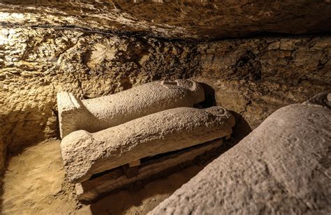 The Ancient Tombs of Shiguan - Unearthing History and Enchanting Legends!